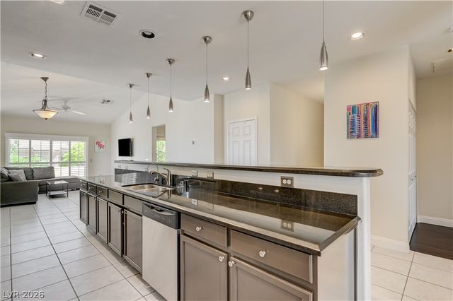 804 Peachy Canyon Cir. 201, Las Vegas, NV 89144