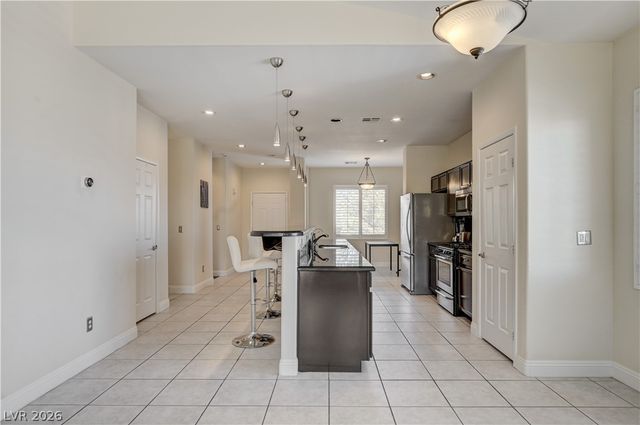 804 Peachy Canyon Cir. 201, Las Vegas, NV 89144