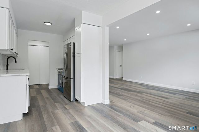 154 Cold Spring Road APT 18, Stamford, CT 06905