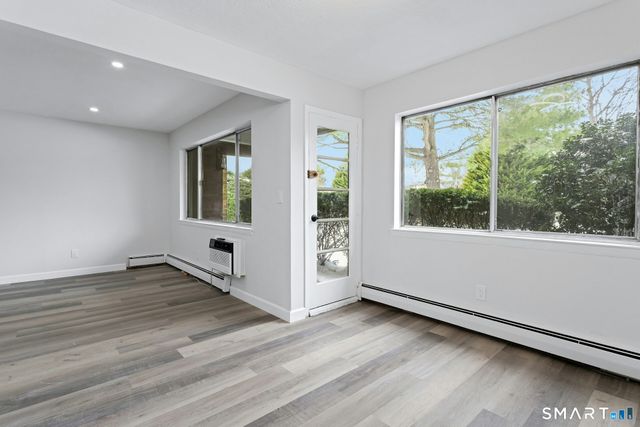 154 Cold Spring Road APT 18, Stamford, CT 06905