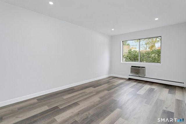 154 Cold Spring Road APT 18, Stamford, CT 06905