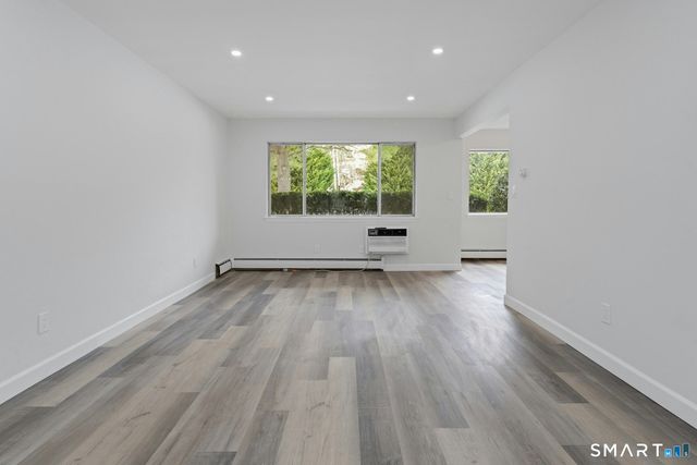 154 Cold Spring Road APT 18, Stamford, CT 06905