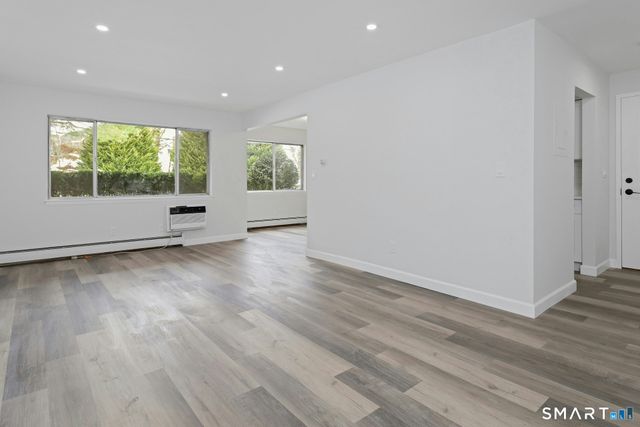 154 Cold Spring Road APT 18, Stamford, CT 06905