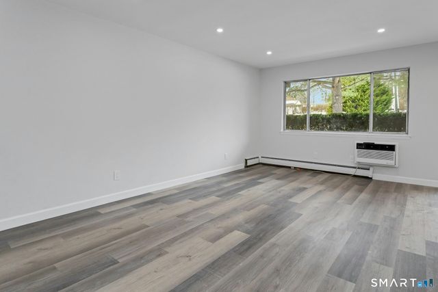 154 Cold Spring Road APT 18, Stamford, CT 06905