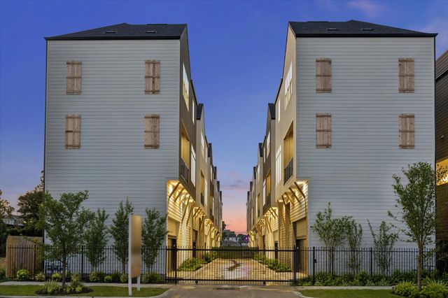 1179 W 19th Street, Houston, TX 77008