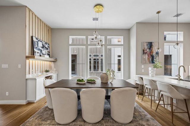 1179 W 19th Street, Houston, TX 77008