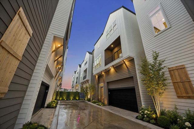 1179 W 19th Street, Houston, TX 77008