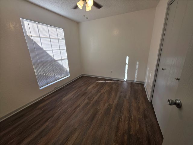 1735 HORSESHOE CIR, Round Rock, TX 78681