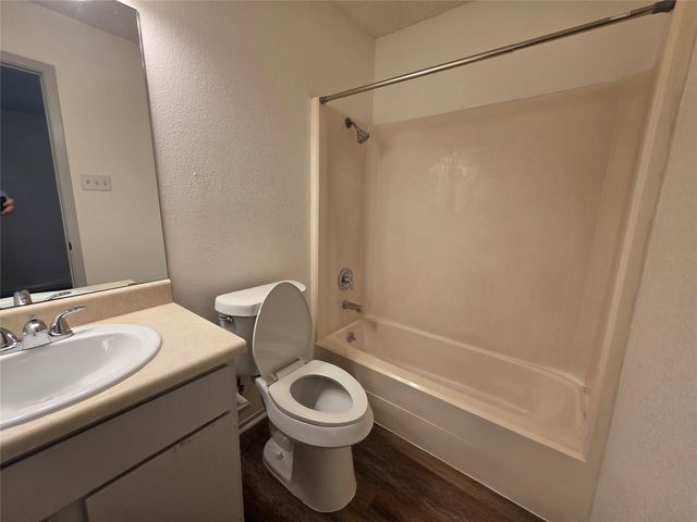 1735 HORSESHOE CIR, Round Rock, TX 78681