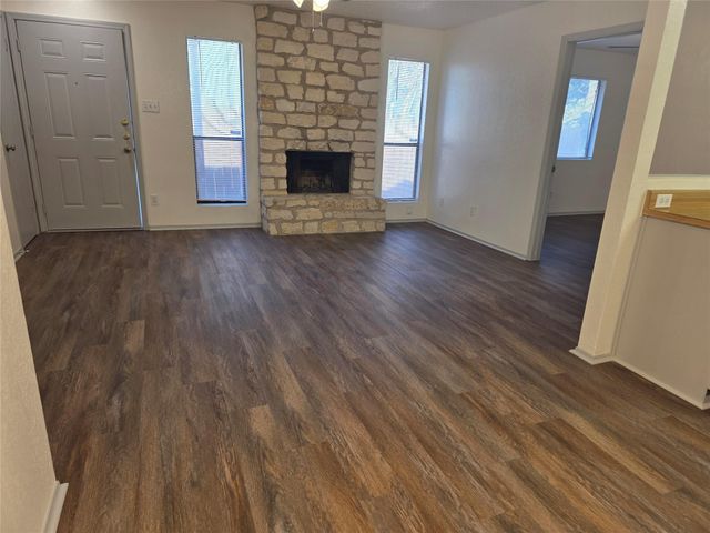 1735 HORSESHOE CIR, Round Rock, TX 78681