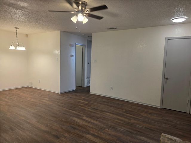1735 HORSESHOE CIR, Round Rock, TX 78681