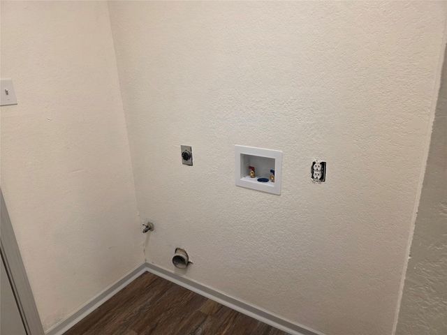 1735 HORSESHOE CIR, Round Rock, TX 78681