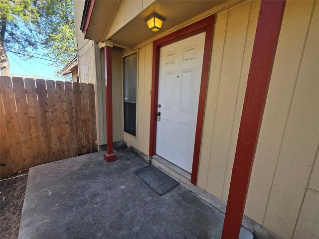1735 HORSESHOE CIR, Round Rock, TX 78681
