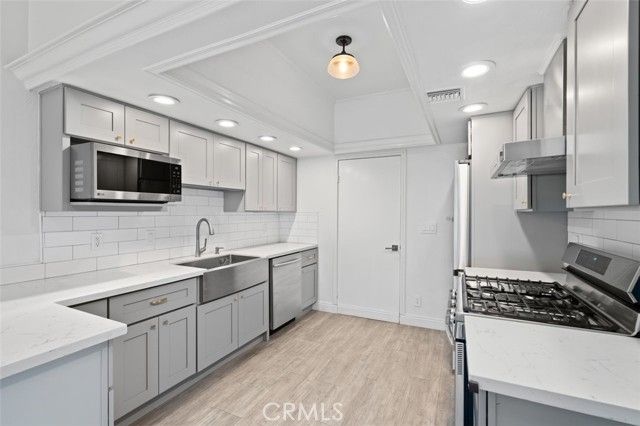 56 E Highland Avenue, Sierra Madre, CA 91024