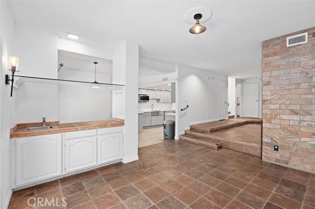 56 E Highland Avenue, Sierra Madre, CA 91024