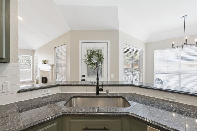 110 Julian Drive, Rockwall, TX 75087