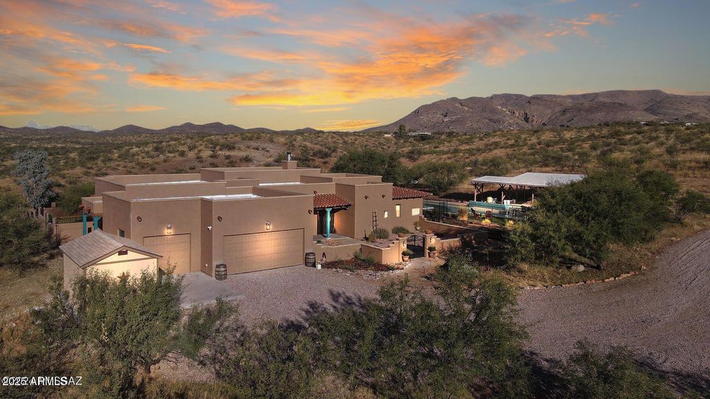 12800 W Arivaca Road, Amado, AZ 85645