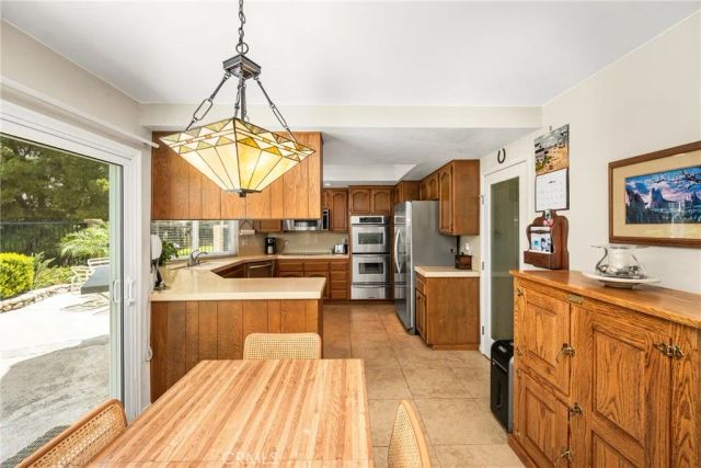 186 S Donna Court, Anaheim Hills, CA 92807