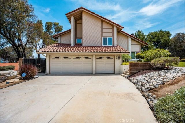 186 S Donna Court, Anaheim Hills, CA 92807