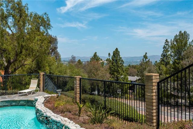 186 S Donna Court, Anaheim Hills, CA 92807