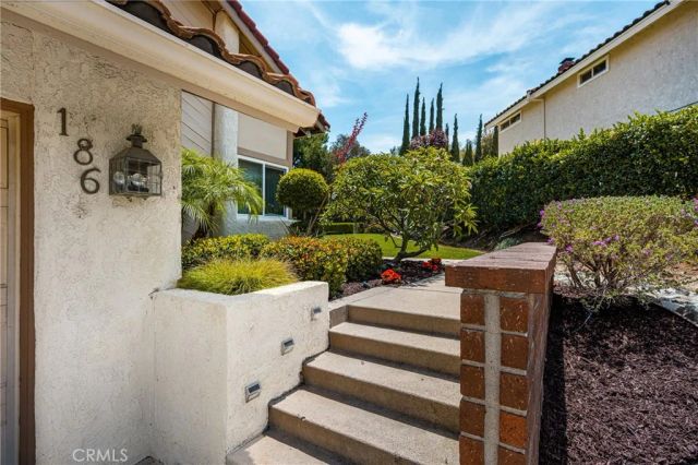 186 S Donna Court, Anaheim Hills, CA 92807