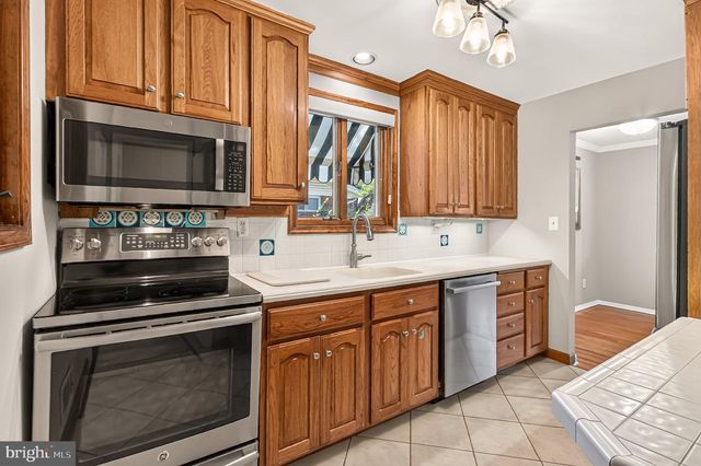 3523 JEAN ST, Fairfax, VA 22030