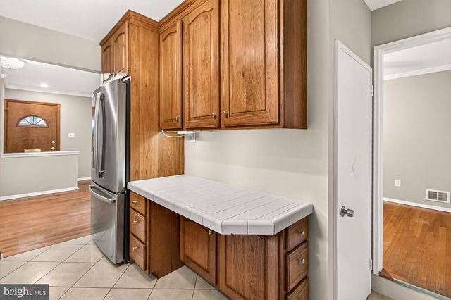 3523 JEAN ST, Fairfax, VA 22030
