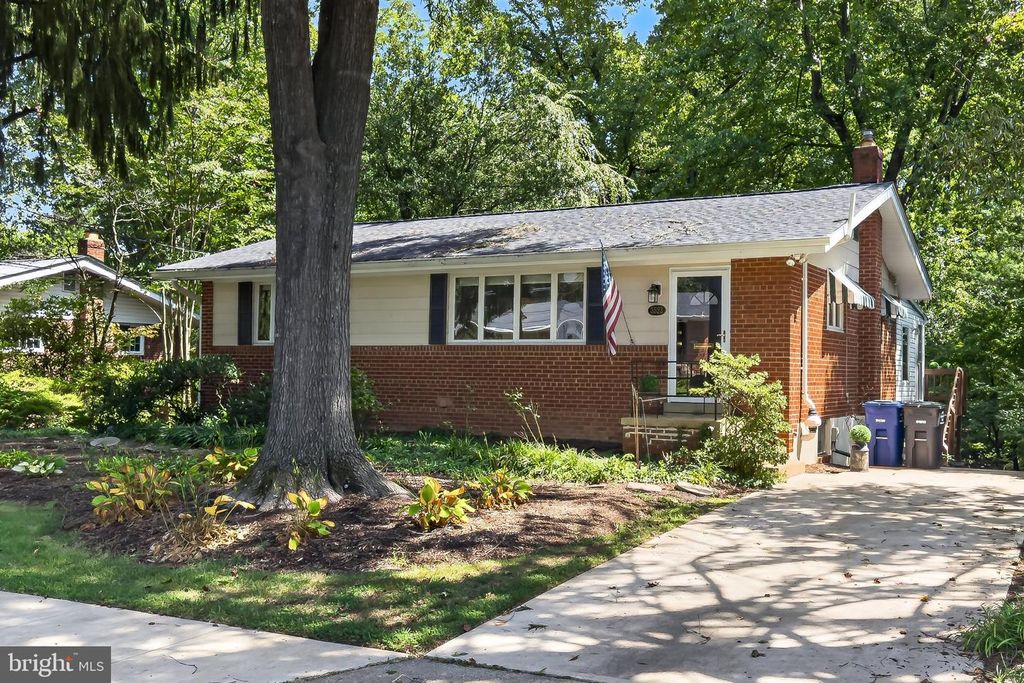 3523 JEAN ST, Fairfax, VA 22030