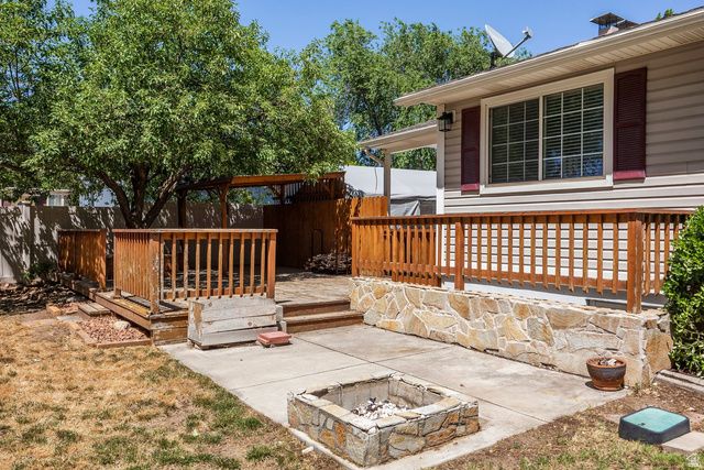 10574 S CROCUS ST, Sandy, UT 84094
