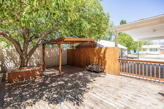 10574 S CROCUS ST, Sandy, UT 84094