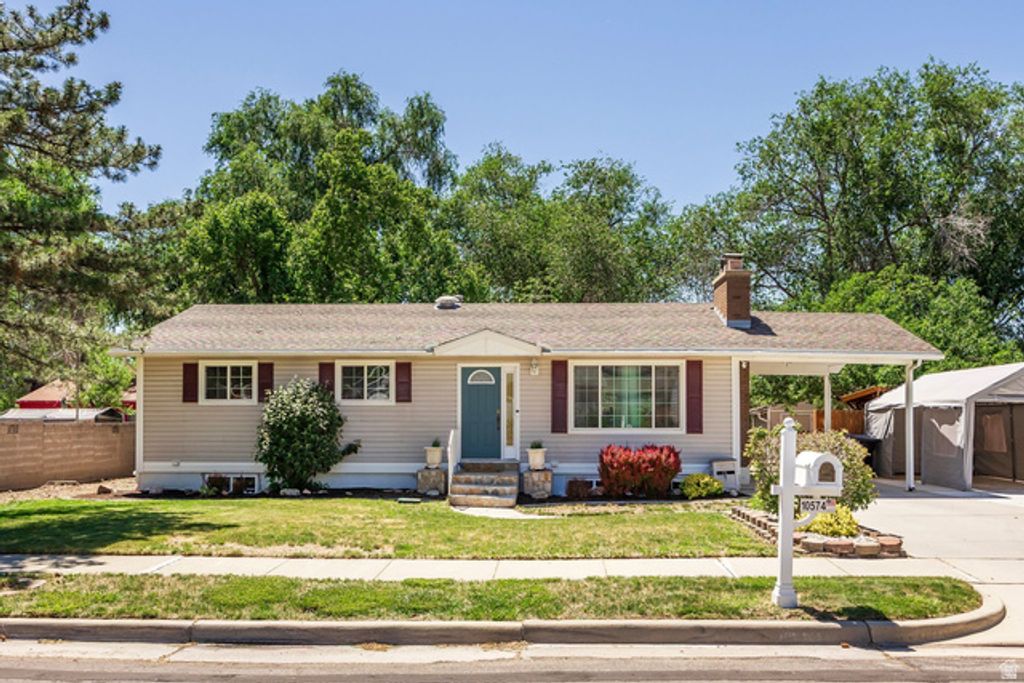 10574 S CROCUS ST, Sandy, UT 84094