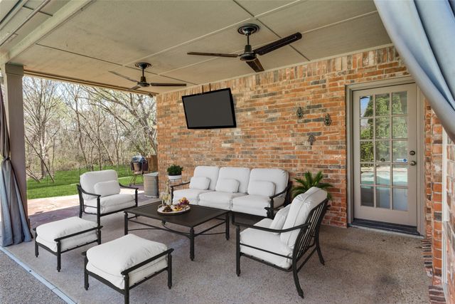 910 Saddlebrook Drive, Colleyville, TX 76034