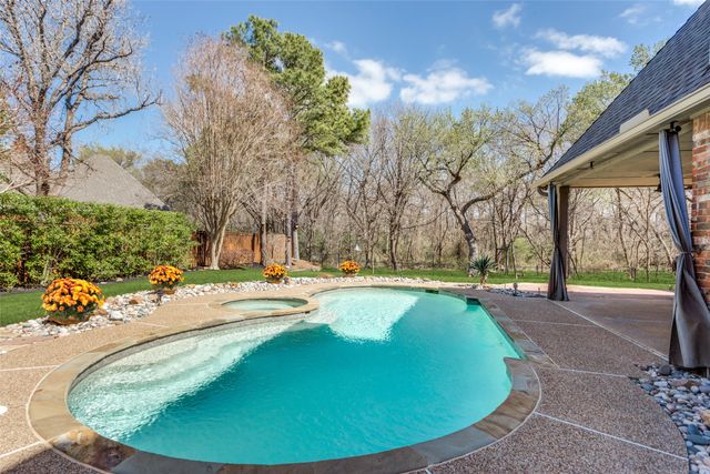 910 Saddlebrook Drive, Colleyville, TX 76034