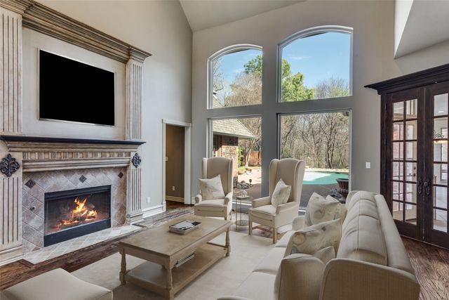 910 Saddlebrook Drive, Colleyville, TX 76034