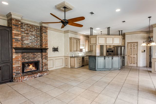 910 Saddlebrook Drive, Colleyville, TX 76034