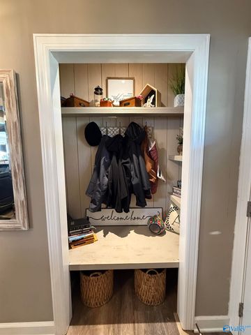 106 Abbottsford Road, Huntsville, AL 35811