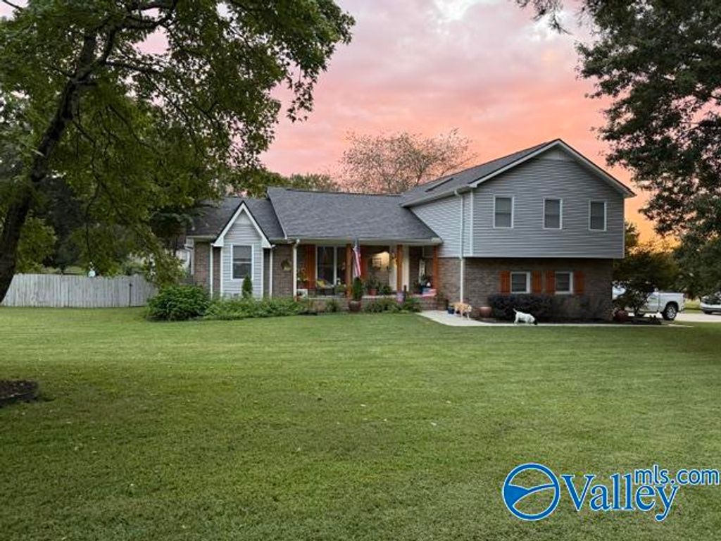 106 Abbottsford Road, Huntsville, AL 35811