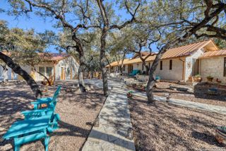 93 Saddle Mountain Rd, Leakey, TX 78873