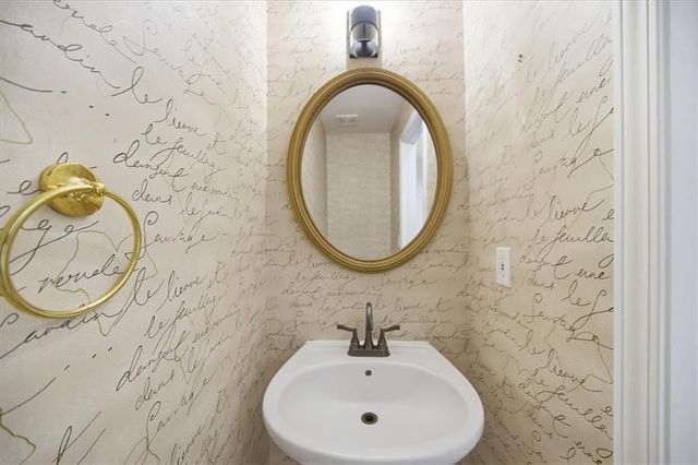 2115 Westwind Drive, Roswell, GA 30075