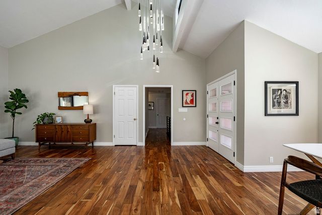 323 N FAIRFAX CIR, Salt Lake City, UT 84103