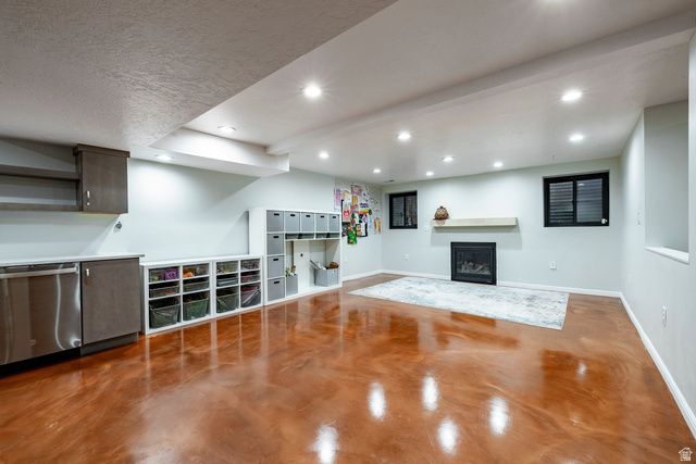 323 N FAIRFAX CIR, Salt Lake City, UT 84103