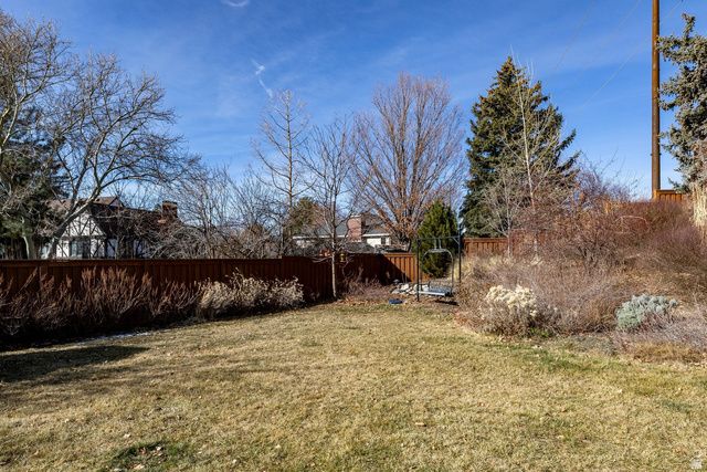 323 N FAIRFAX CIR, Salt Lake City, UT 84103