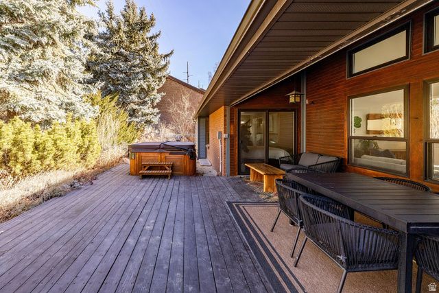 323 N FAIRFAX CIR, Salt Lake City, UT 84103