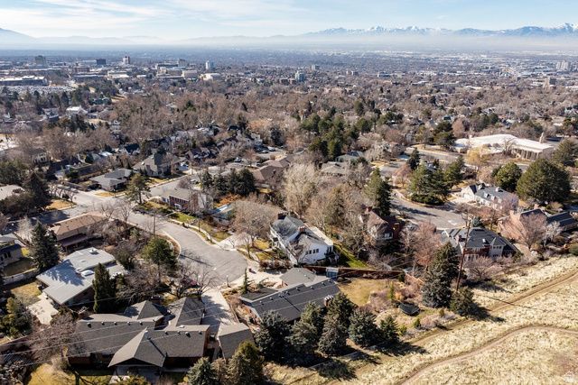 323 N FAIRFAX CIR, Salt Lake City, UT 84103