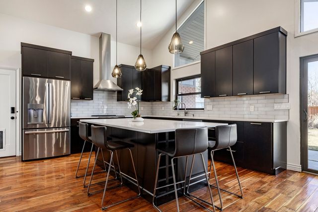 323 N FAIRFAX CIR, Salt Lake City, UT 84103