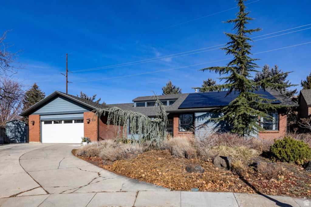 323 N FAIRFAX CIR, Salt Lake City, UT 84103