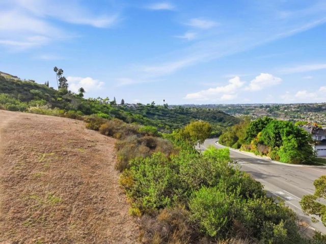 6515 El Fuerte, Carlsbad, CA 92009