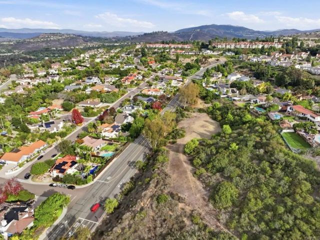 6515 El Fuerte, Carlsbad, CA 92009