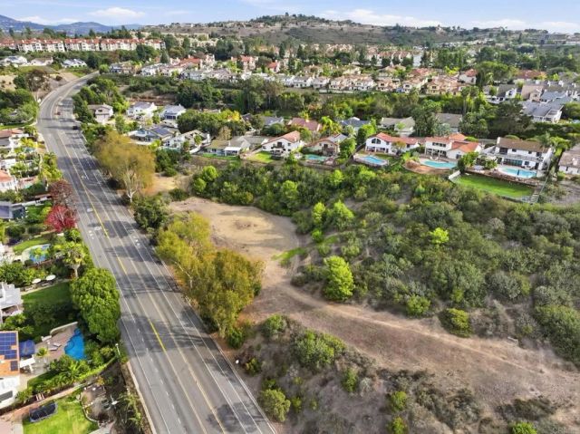 6515 El Fuerte, Carlsbad, CA 92009