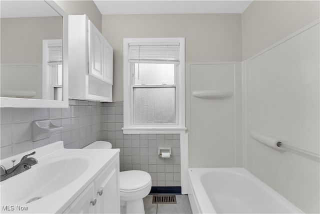 29034 Barjode Road, Willowick, OH 44095